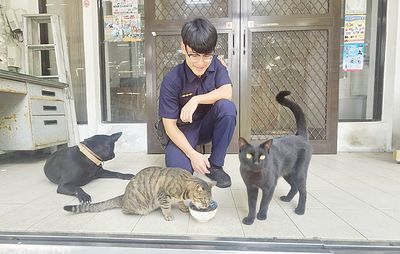 桃園榮華派出所「英勇喵警」抓蛇又驅鼠　守護當地警民安全