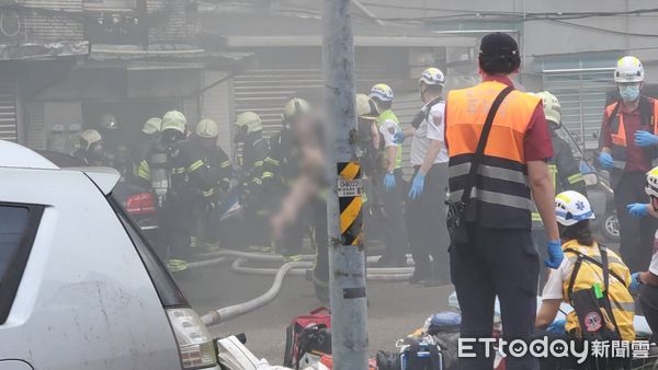 ▲▼台北市南港區一處建築物大火。（圖／記者黃彥傑攝，下同）