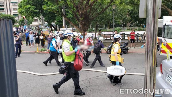 ▲▼台北市南港區一處建築物大火。（圖／記者黃彥傑攝，下同）