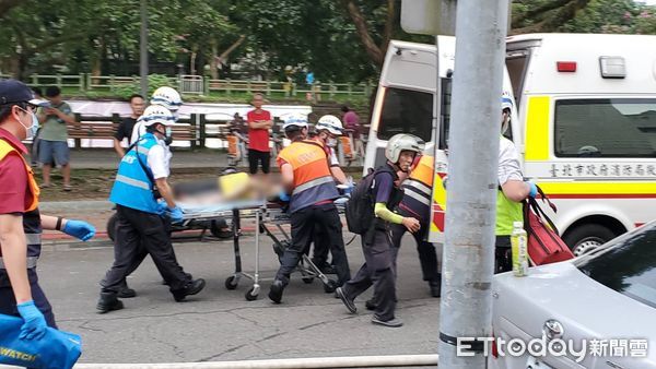 ▲▼台北市南港區一處建築物大火。（圖／記者黃彥傑攝，下同）