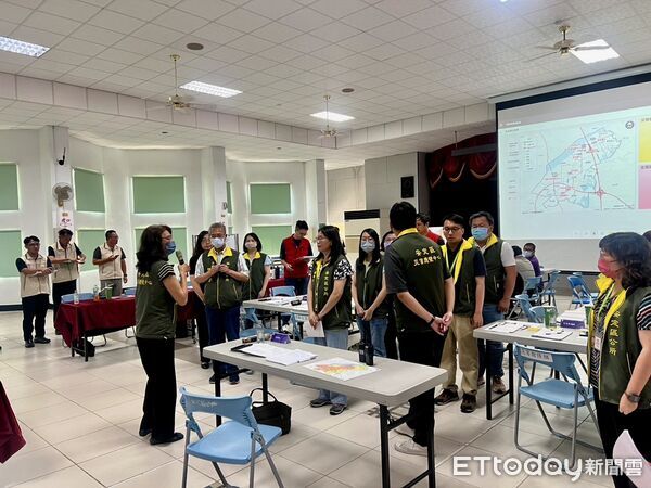 ▲台南市政府在安定區舉辦地震情境桌上演習，檢視跨部門災害應變能力。（記者林東良翻攝，下同）