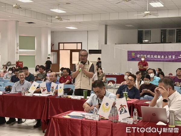 ▲台南市政府在安定區舉辦地震情境桌上演習，檢視跨部門災害應變能力。（記者林東良翻攝，下同）