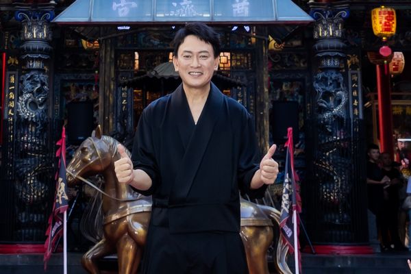 ▲《角頭－鬥陣欸》廟口時尚趴－王識賢、黃冠智、高捷、阿BEN、黃騰浩、鄭人碩。（圖／曼尼娛樂提供）