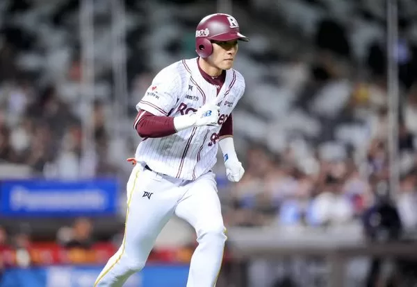 ▲▼魔鷹、陳晨威。（圖／樂天桃猿提供）