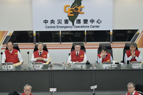 ▲▼行政院長卓榮泰視察中央災害應變中心。（圖／記者黃國霖攝）
