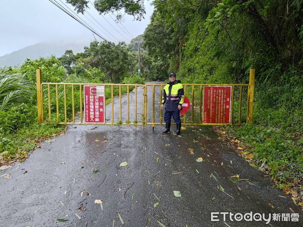 ▲▼楊柳帶來強風豪雨，花64線瑞港公路已全線預警性封閉。（圖／鳳林警分局提供，下同）