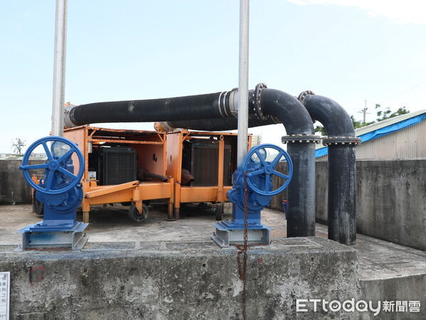 ▲▼   嘉義縣長視察六腳古林、東石頂揖抽水站 強化易淹水聚落防汛能力   。（圖／嘉義縣政府提供）