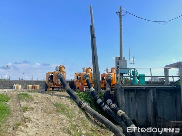 ▲▼   嘉義縣長視察六腳古林、東石頂揖抽水站 強化易淹水聚落防汛能力   。（圖／嘉義縣政府提供）