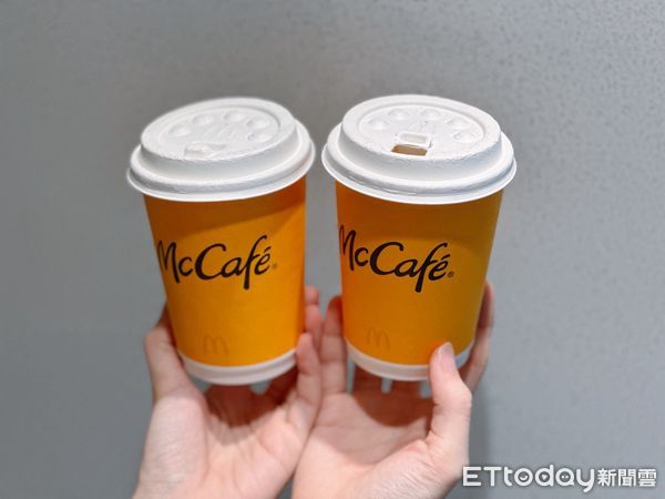 ▲▼麥當勞外帶外送改紙杯蓋。（圖／記者蕭筠攝）