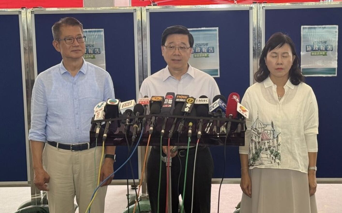 ▲港府為省錢改採購大陸品牌飲用水，引發公務員對衛生安全的疑慮。（圖／香港01）