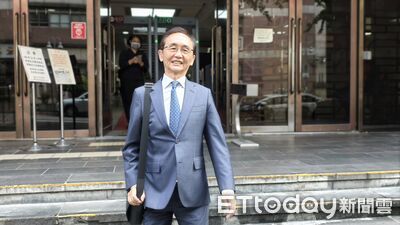 誣指蘇貞昌等人藉採購疫苗「A了1億美金」　吳子嘉判賠90萬確定