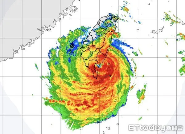 ▲▼楊柳颱風登陸。（圖／取自氣象署網站）
