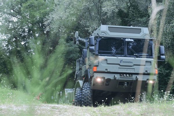 擴張幅度最大的是德國萊茵金屬與匈牙利國有國防公司N7 Holding在匈牙利瓦爾帕洛塔建造的大型彈藥與炸藥生產基地。（翻攝自德國萊茵金屬臉書）