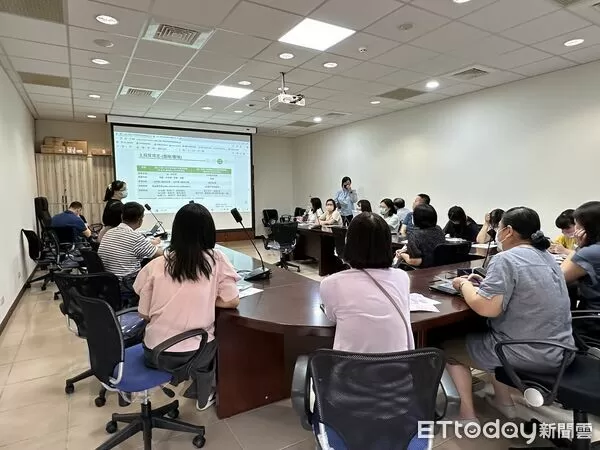 ▲台西公所辦理公教員工及其親屬長期照顧保險說明會宣講。（圖／記者游瓊華翻攝）