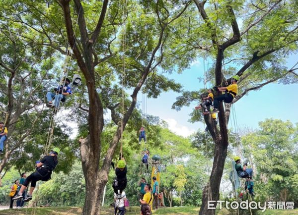 ▲雲林縣警察局於暑假期間共同舉辦「翻越枝梢．看見未來」兒少自然探索營。（圖／記者游瓊華翻攝）