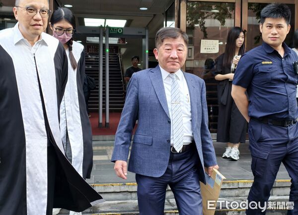 ▲▼衛生福利部前部長陳時中告《美麗島電子報》董事長吳子嘉涉嫌加重誹謗，13日雙方到台北地院出庭。（圖／記者黃哲民攝）