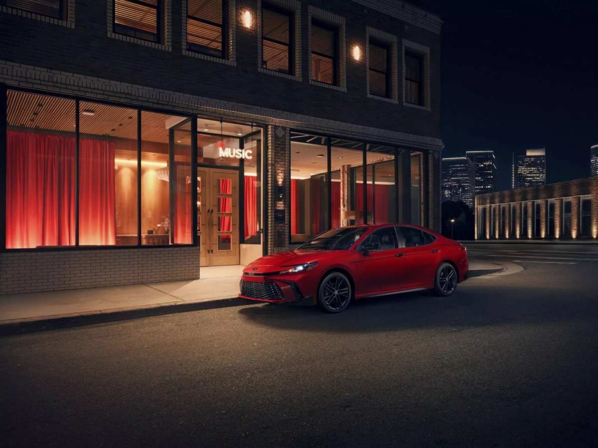 ▲北美新年式Camry登場！新增帥氣的Nightshade黑化特仕車。（圖／翻攝自TOYOTA）