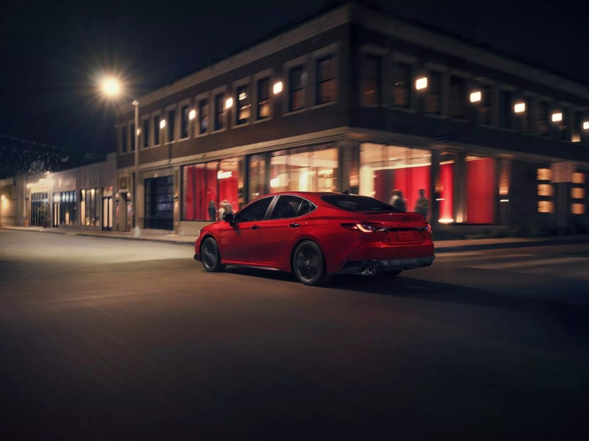 ▲北美新年式Camry登場！新增帥氣的Nightshade黑化特仕車。（圖／翻攝自TOYOTA）