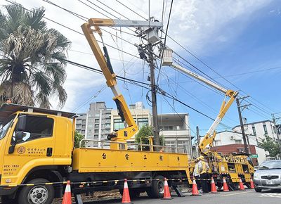 楊柳外圍環流強風！桃市5.8萬戶停電　台電搶修4.7萬戶已復電