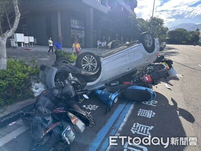 快訊／前一晚吃安眠藥…新北男「開車連撞10機車」！現場畫面曝光