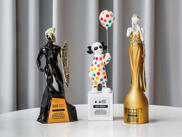 ▲中港大排光雕「神幻秘境」連奪國際雙白金。（圖／新北市水利局提供）