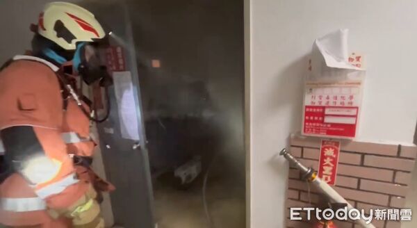 ▲▼清華化工館火警。（圖／記者楊永盛翻攝）