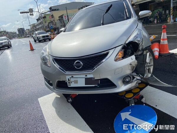 ▲▼       庇護島被撞7次   。（圖／記者唐詠絮翻攝）
