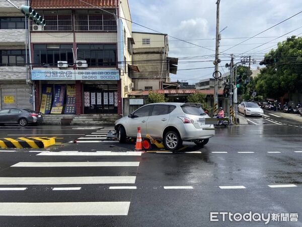 ▲▼       庇護島被撞7次   。（圖／記者唐詠絮翻攝）