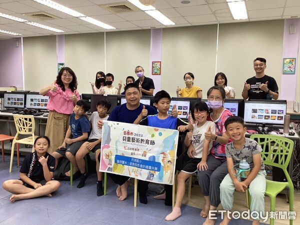 ▲2025台南兒童藝術教育節「藝起學」親子夏令營，融合手作、美術、音樂與AI數位創作，吸引家長與孩子熱情參與。（記者林東良翻攝，下同）