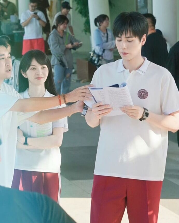 ▲▼胡一天被狗仔爆料新戀情，陸網意外心疼起田曦薇。（圖／翻攝自微博）