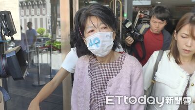 柯文哲憶亡父自責幫不上忙　陳佩琪哭趴旁聽席...庭後暴走嗆法官