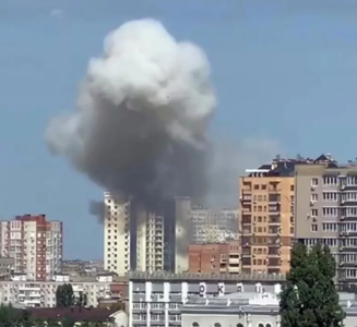 快訊／俄羅斯強烈爆炸！市中心冒大量濃煙　多棟建築遭波及