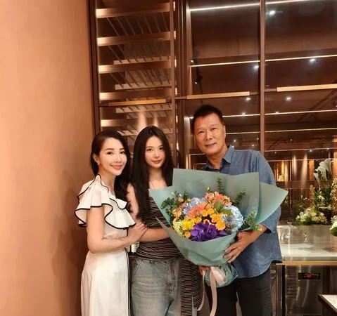 ▲蔡詩萍和前主播林書煒結婚多年，育有1位校花級女兒蔡中泠。（圖／翻攝自Facebook／林書煒）