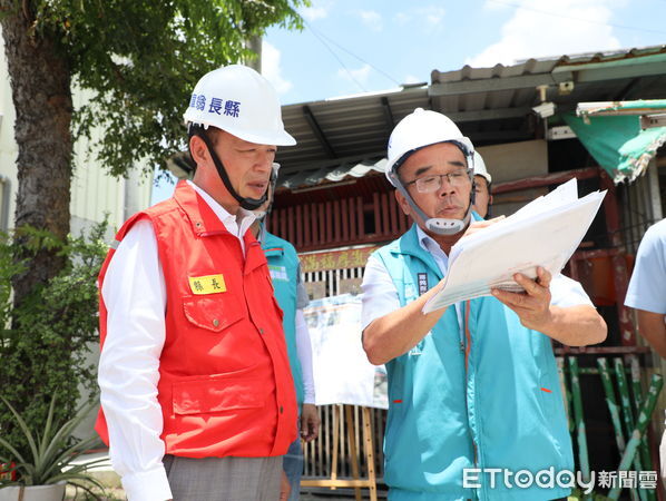 ▲▼ 翁章梁關心台1線水上段道路下陷修復工程    。（圖／嘉義縣政府提供）