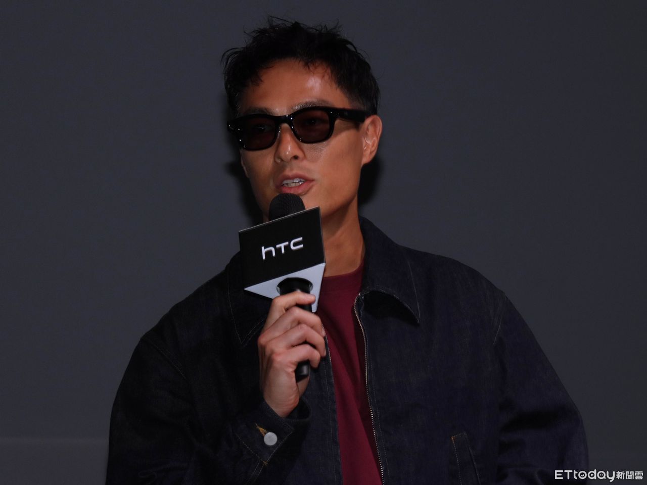 ▲▼     HTC,HTC EAGLE,智慧型眼鏡        。（圖／記者蘇晟彥攝）