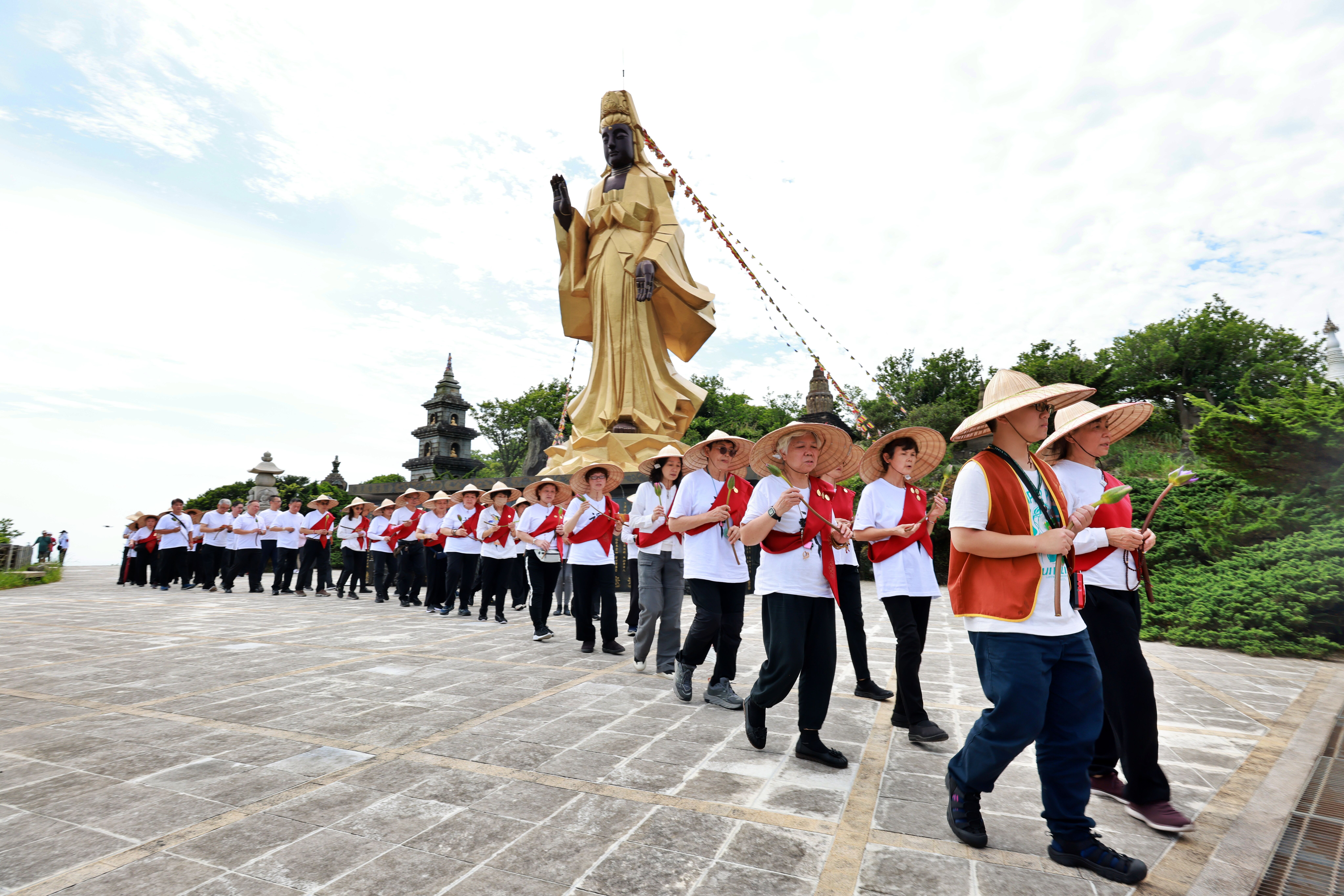 ▲新北表揚績優宗教團體 靈鷲山無生道場、聖山寺雙獲殊榮。（圖／靈鷲山佛教教團提供）