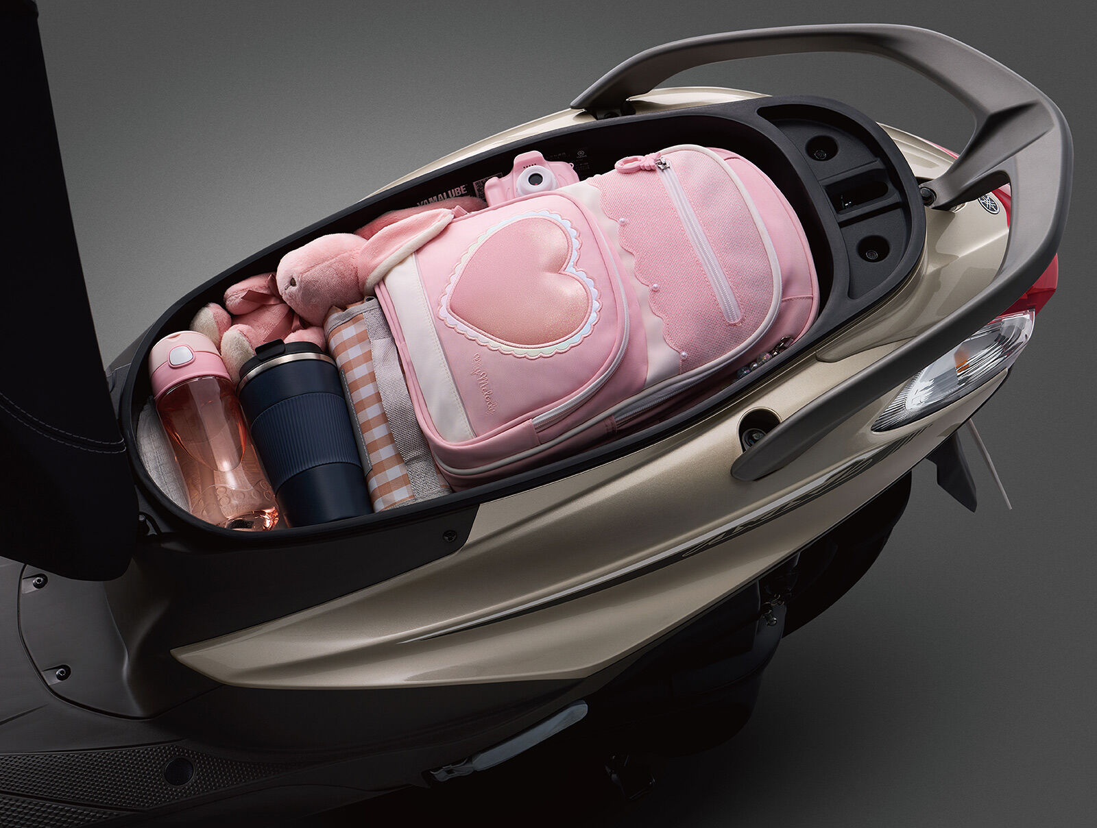 ▲勁豪125推新色金深灰。（圖／翻攝自Yamaha）