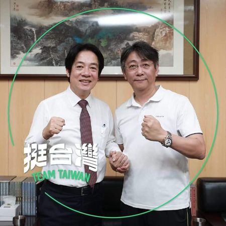 ▲▼民進黨籍屏東縣前議員劉育豪（右）。（圖／翻攝臉書／劉育豪）