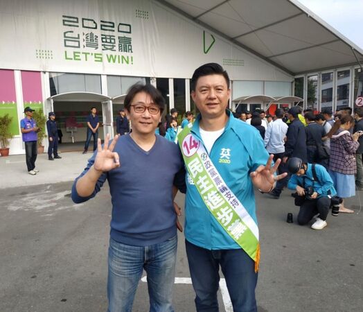 ▲民進黨前縣議員劉育豪(左)病世。（圖／許展維提供）