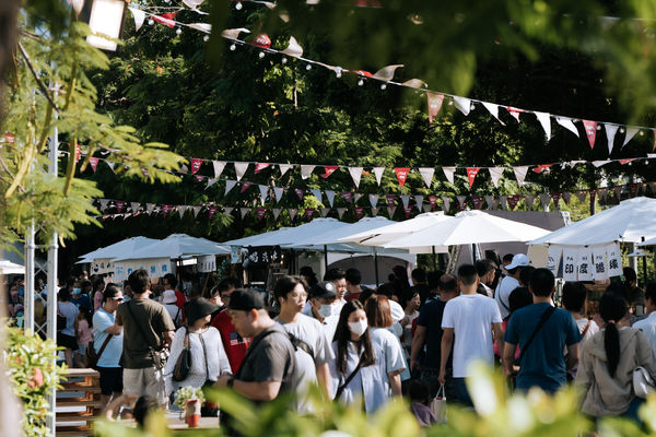 ▲▼愛河蔬食市集五吉刈包_招牌滷YO刈包，歐巴蔬食-韓國山薊菜新鮪魚飯球拼海苔飯捲組合。（圖／高雄市政府觀光局提供）