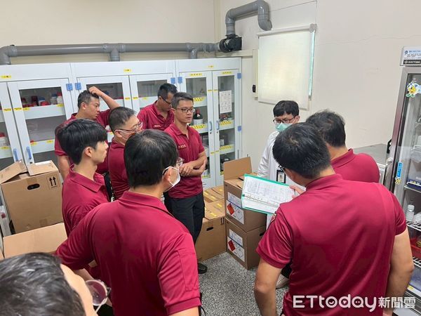 ▲台南市消防五大隊與溫士頓醫藥公司進行組訓踏勘，提升防救災應變能量。（圖／記者林東良翻攝，下同）