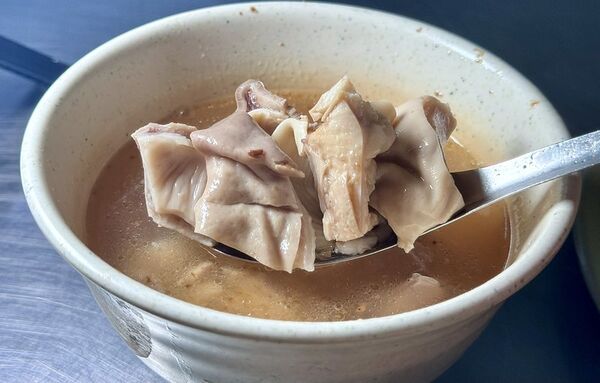 ▲▼獨家口味豬肚湯。（圖／部落客小虎食夢網授權提供）