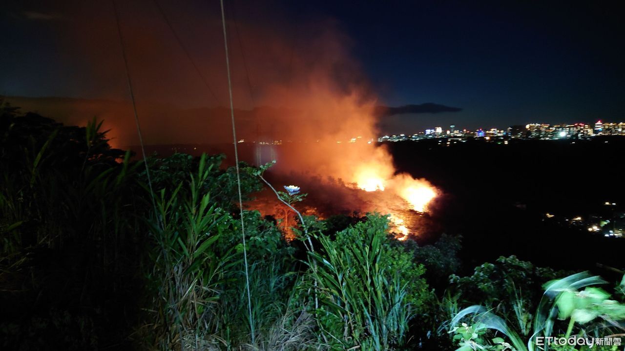 快訊／新北樹林大同山火燒山　環保局5區發「空污提醒」