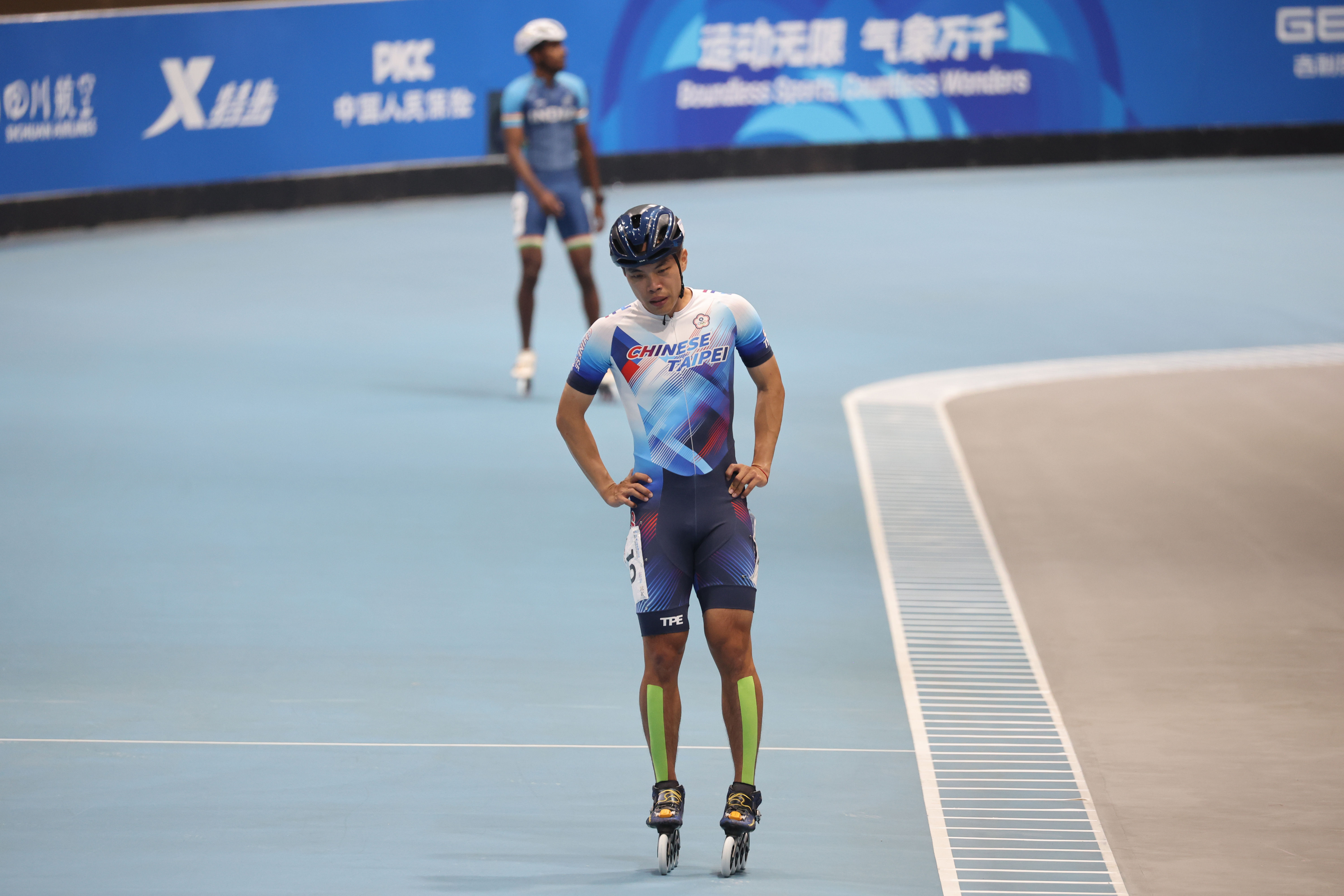 ▲▼台灣競速溜冰好手趙祖政在1000公尺爭先賽決賽遭推擠，痛失站上頒獎台的機會。（圖／中華奧會提供）