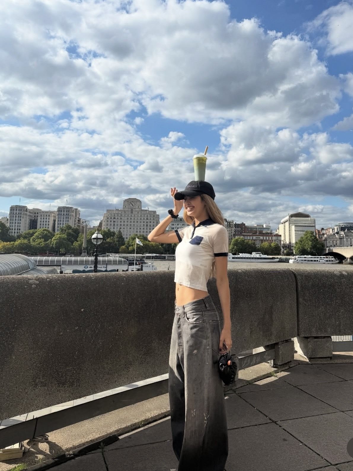 ▲▼   Lisa         。（圖／翻攝IG）