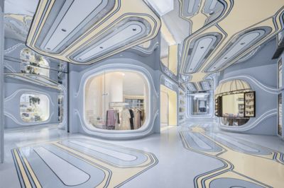 LIFE經典/像在太空艙裡漫步 南京購物商場window shopping也好玩