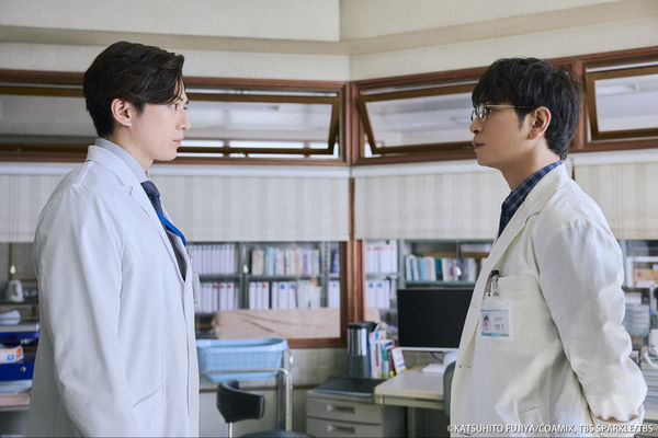 ▲▼ 《第19號病歷表》松本潤在劇中透過溫柔的問診和細膩的觀察，判斷病人病徵。。（圖／Hami Video提供）