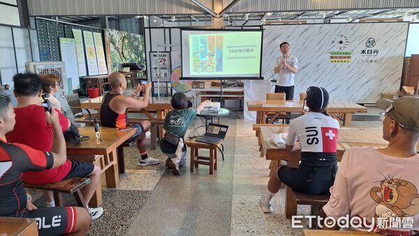 ▲▼「徐行縱谷」踩線團暨媒合會活動，邀請多家全國性媒體與意見領袖實地走訪花東。（圖／縱管處提供，下同）