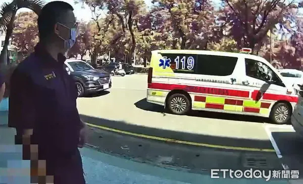 ▲▼前鎮區復興三路的自來水公司高雄服務所發生蜜蜂螫人意外，2名員工遭蜜蜂螫傷送醫。（圖／記者吳世龍翻攝）