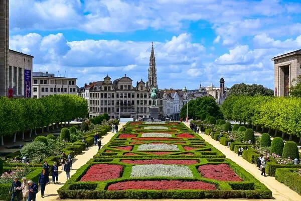 ▲▼【布魯塞爾必訪區域】藝術之丘、小薩布隆廣場、薩布隆聖母教堂。（圖／部落客travel with leo授權提供）